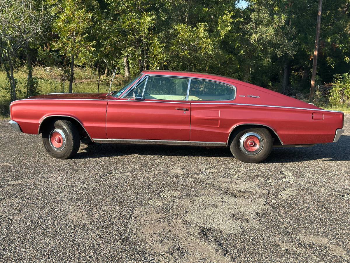 Dodge-charger-1966-17