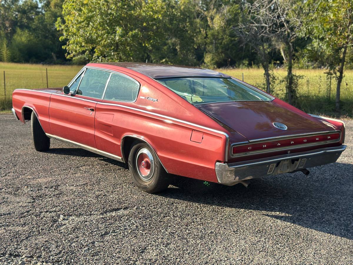 Dodge-charger-1966-18