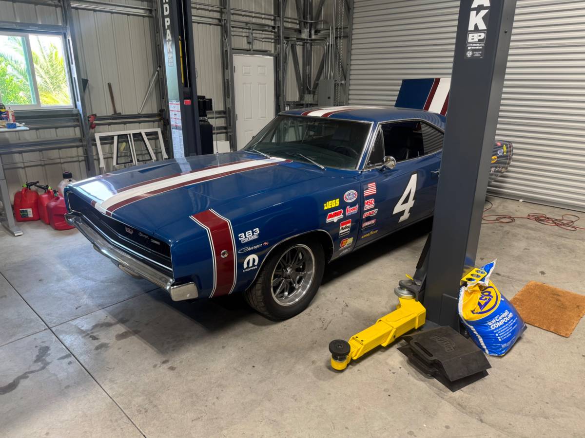Dodge-charger-1968-blue-11