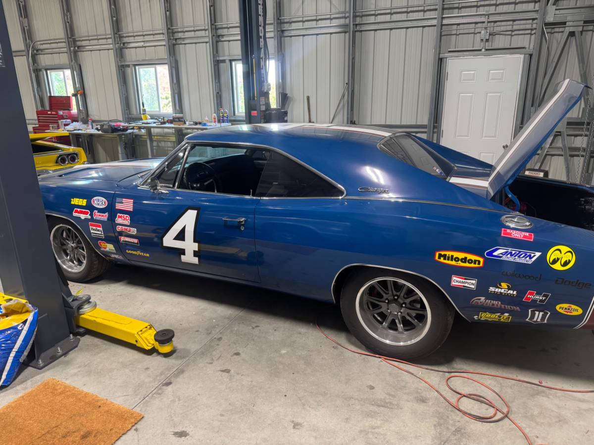 Dodge-charger-1968-blue-9