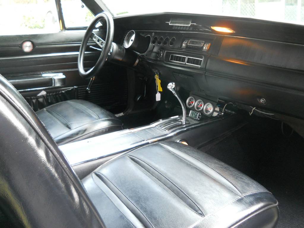 Dodge-charger-1968-yellow-12