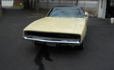 Dodge-charger-1968-yellow-2