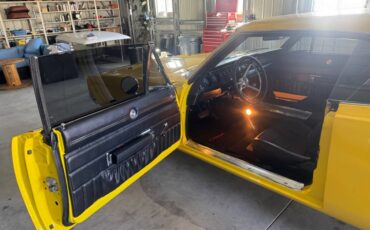 Dodge-charger-1968-yellow-3
