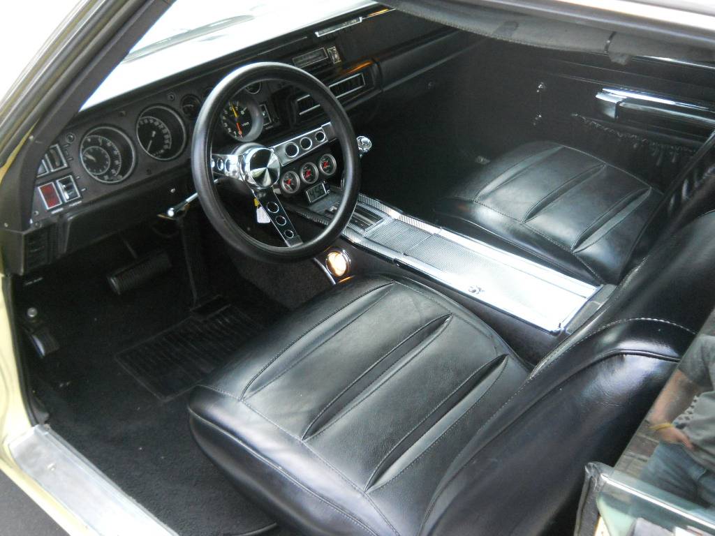 Dodge-charger-1968-yellow-9