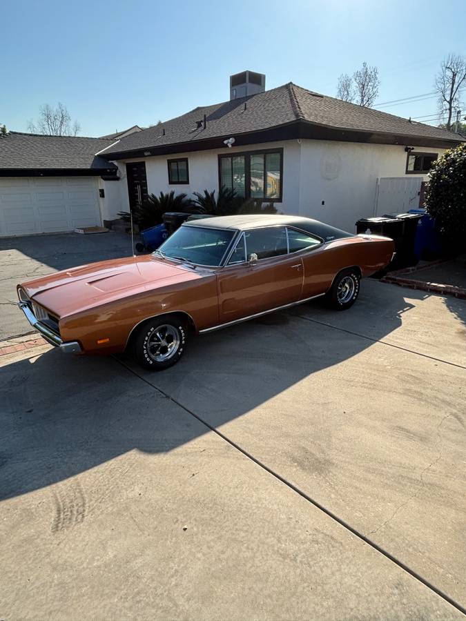 Dodge-charger-1969-brown-1
