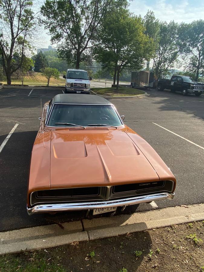Dodge-charger-1969-brown-7