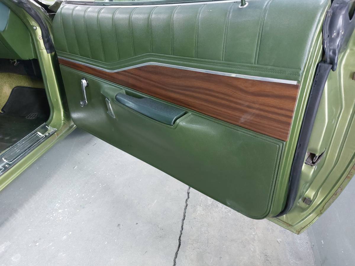 Dodge-charger-1972-green-13