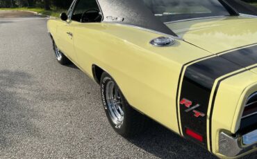 Dodge-charger-rt-se-1969-yellow