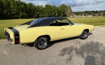 Dodge-charger-rt-se-1969-yellow-4