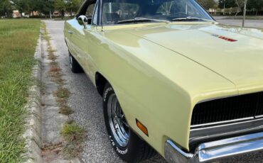 Dodge-charger-rt-se-1969-yellow-6