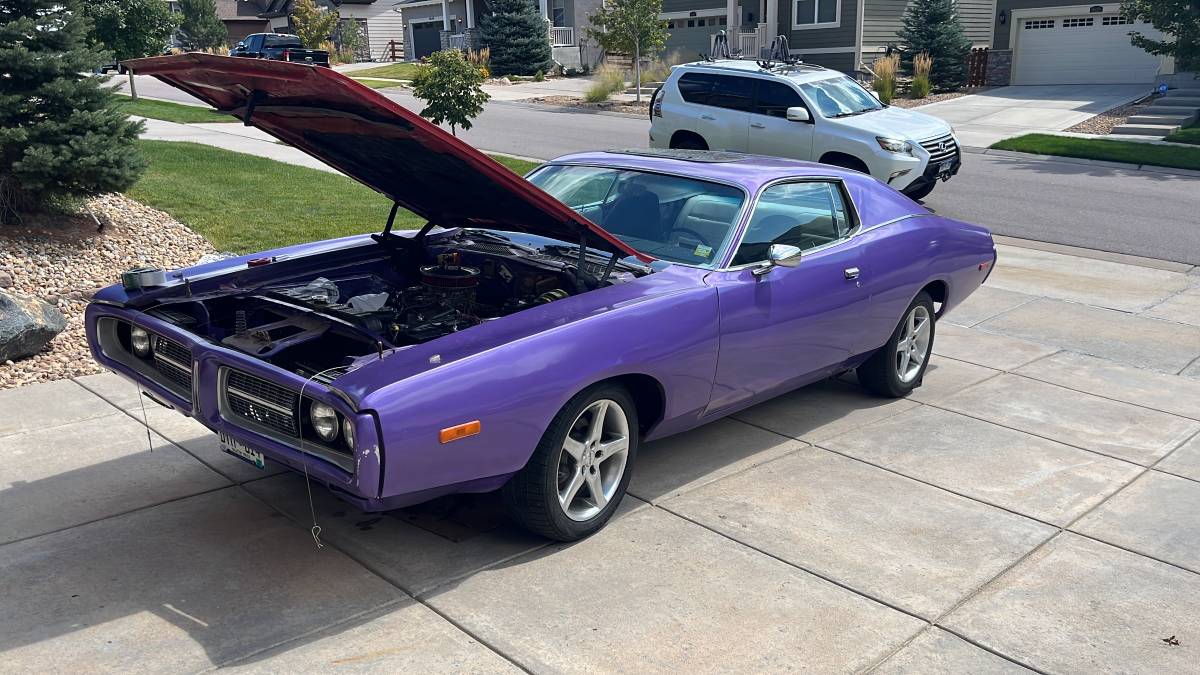 Dodge-charger-se-1972-purple