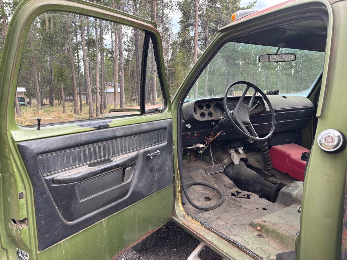 Dodge-d-300-1976-green-4