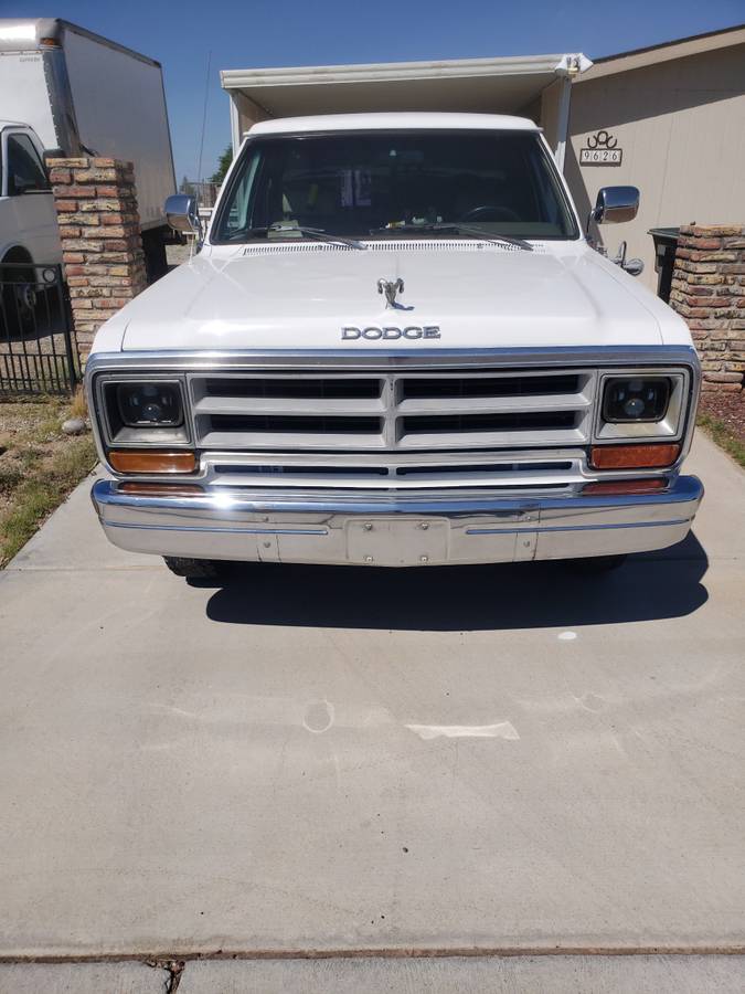 Dodge-d-350-diesel-1990-white