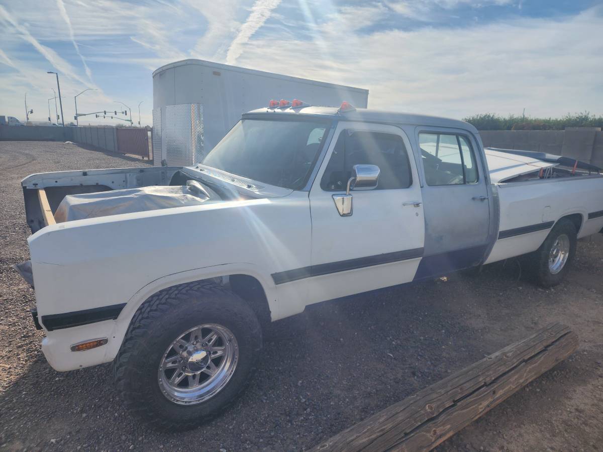 Dodge-d-series-350-diesel-1985-white-15