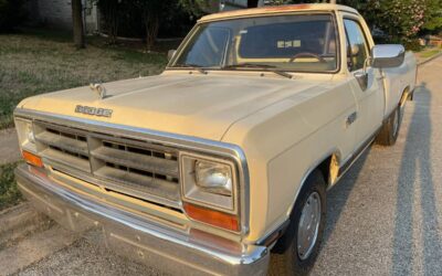 Dodge d-series conventional cab 150 job rated 1988