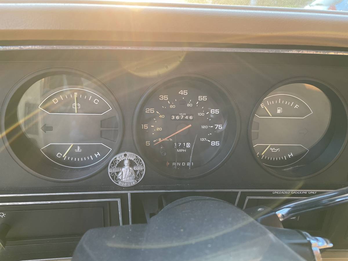 Dodge-d-series-conventional-cab-150-job-rated-1988-yellow-6