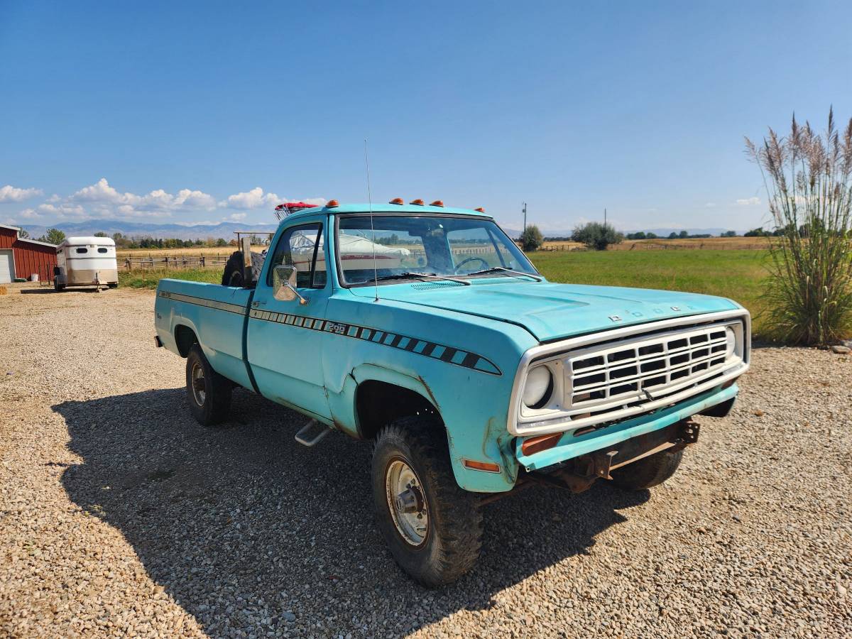 Dodge-d100-truck-4x4-1974-blue-5