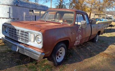 Dodge-d20-1977-custom