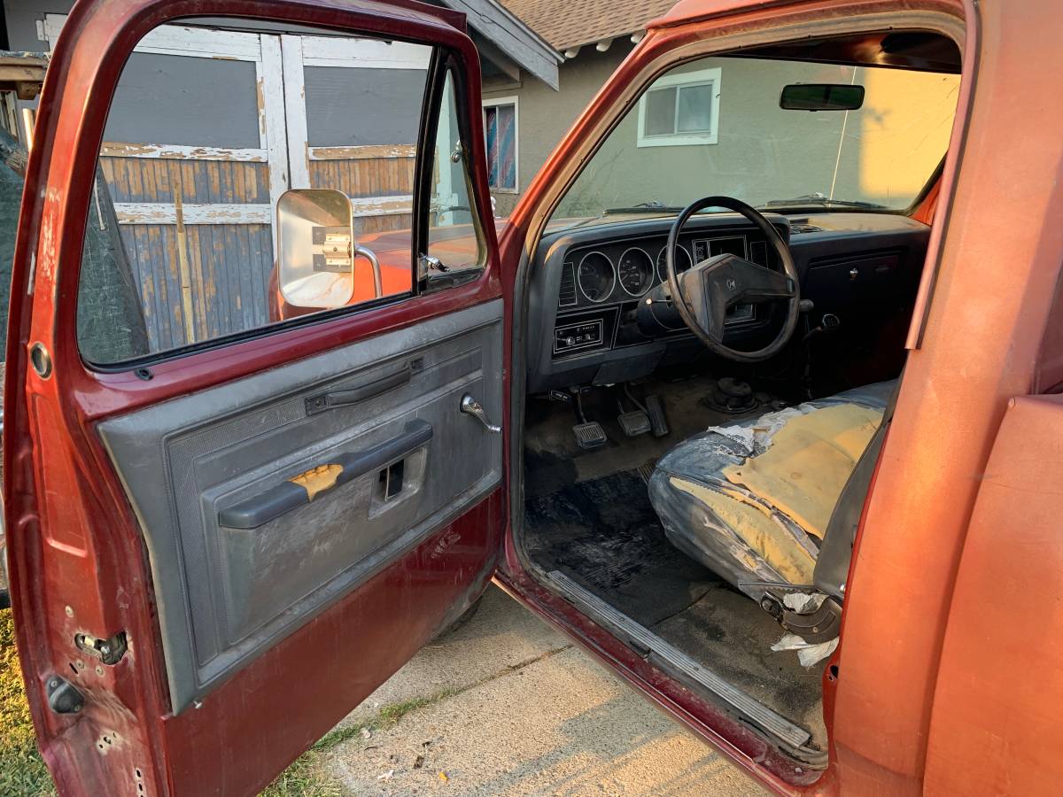 Dodge-d350-1985-brown-15