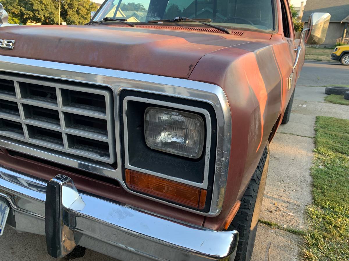 Dodge-d350-1985-brown-3