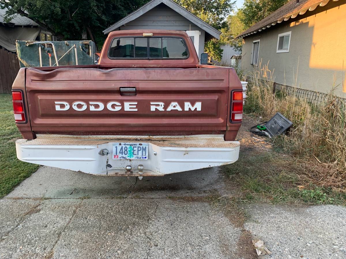 Dodge-d350-1985-brown-6