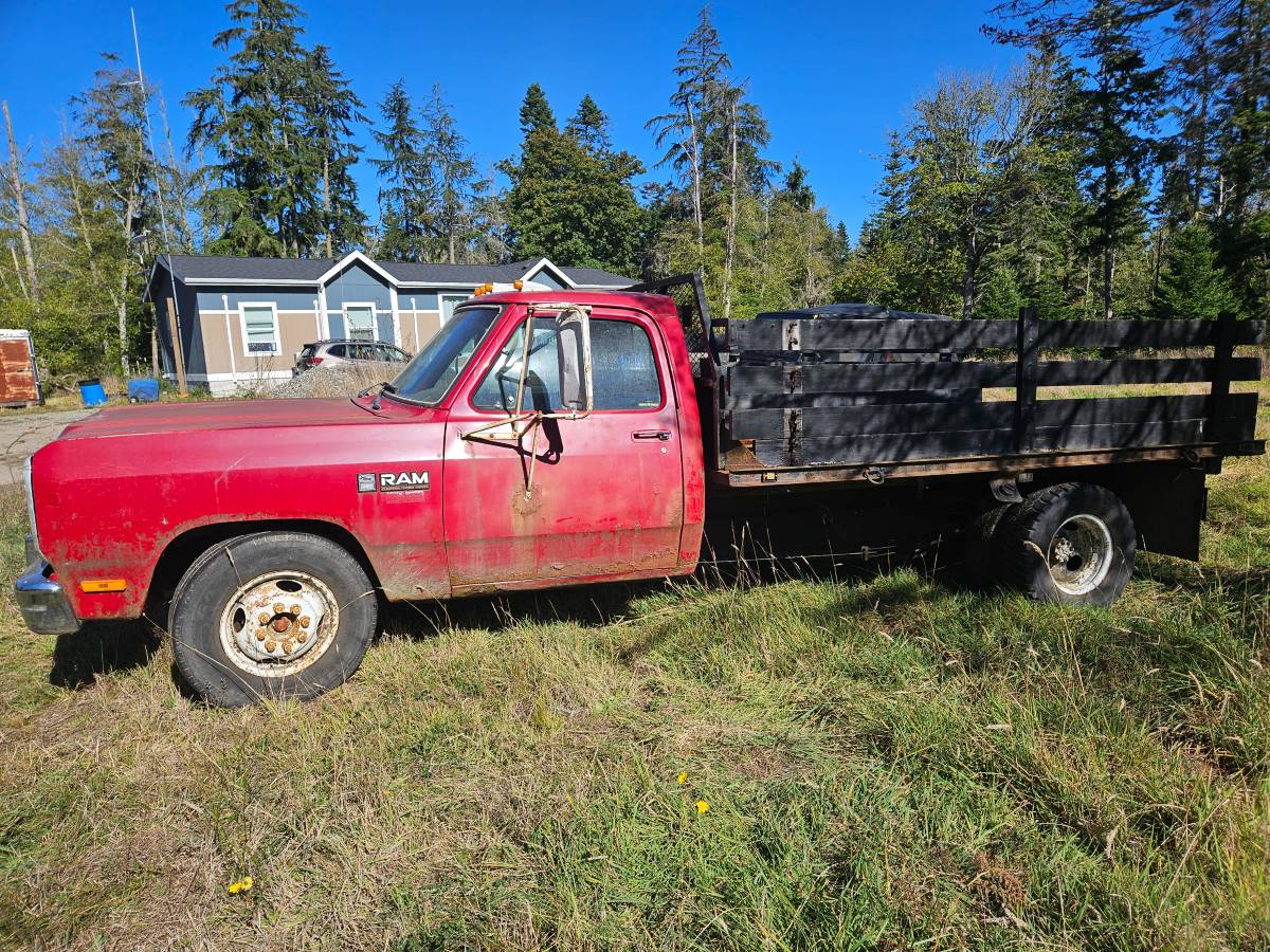 Dodge-d350-turbo-diesel-1989-red-4