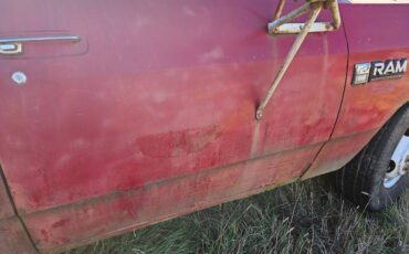 Dodge-d350-turbo-diesel-1989-red-5