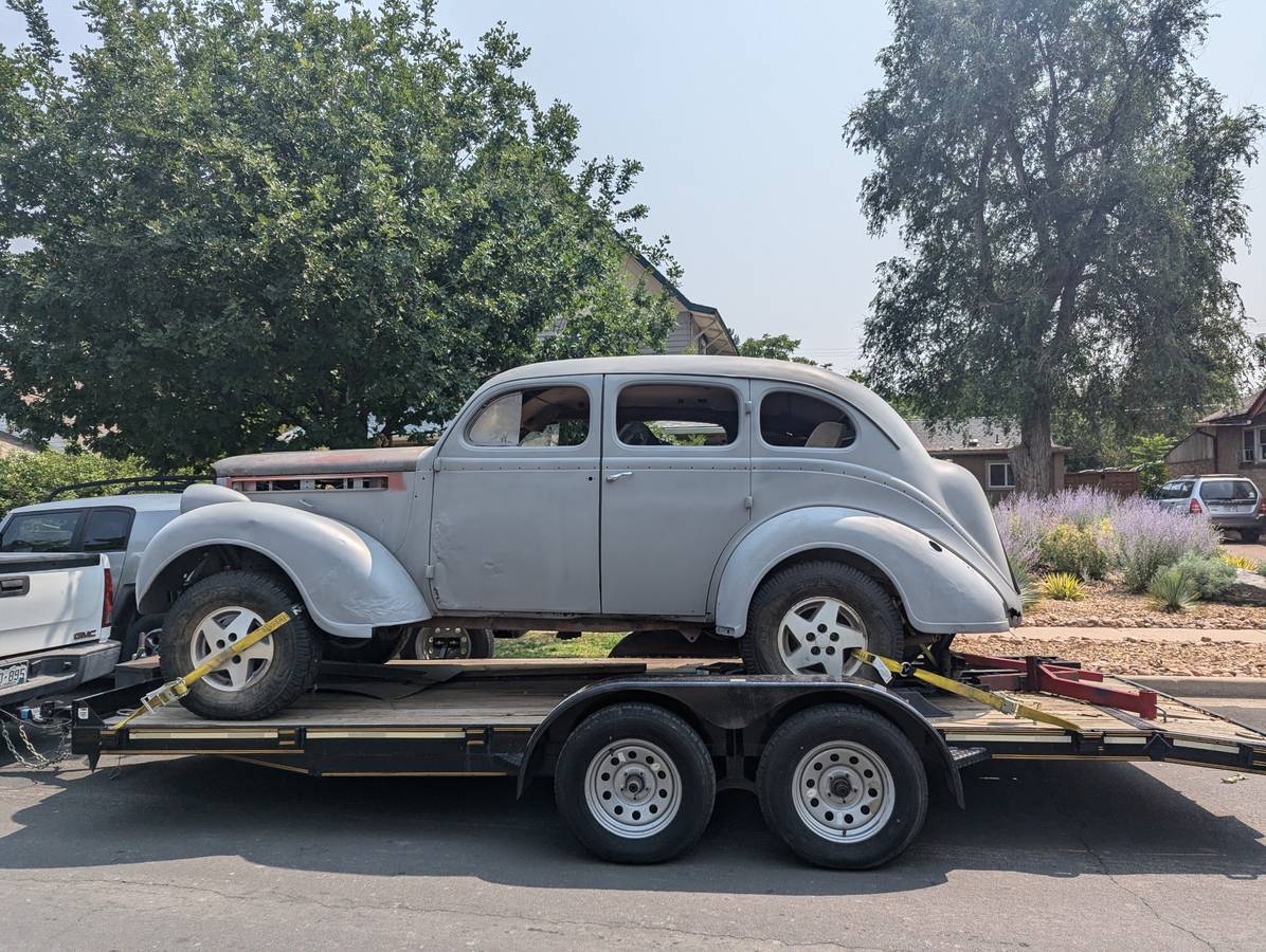 Dodge-d8-1938-grey-1