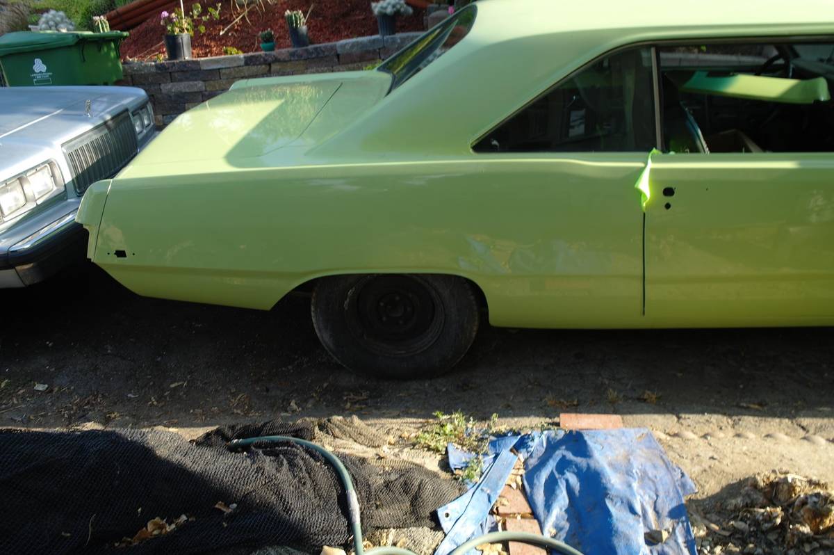 Dodge-dart-swinger-1973-green-5