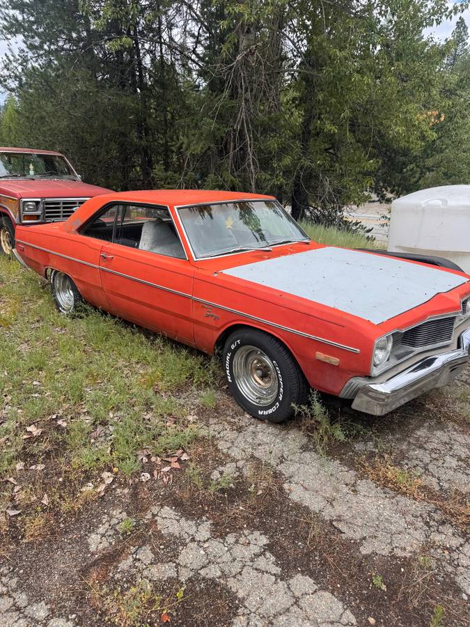 Dodge-dart-swinger-1975-6
