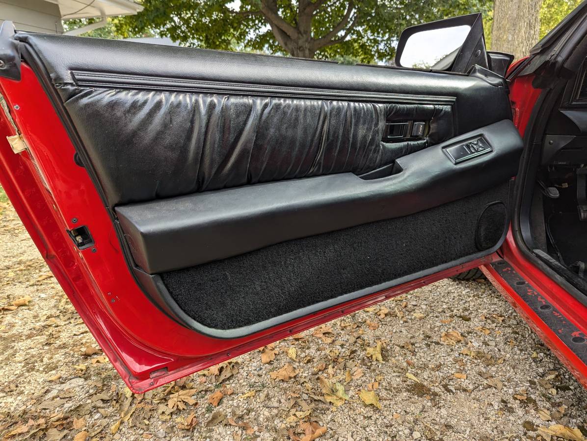 Dodge-daytona-turbo-z-1986-red-11