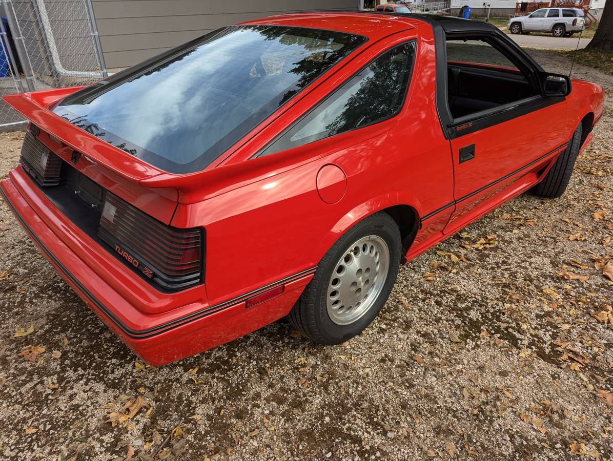 Dodge-daytona-turbo-z-1986-red-2
