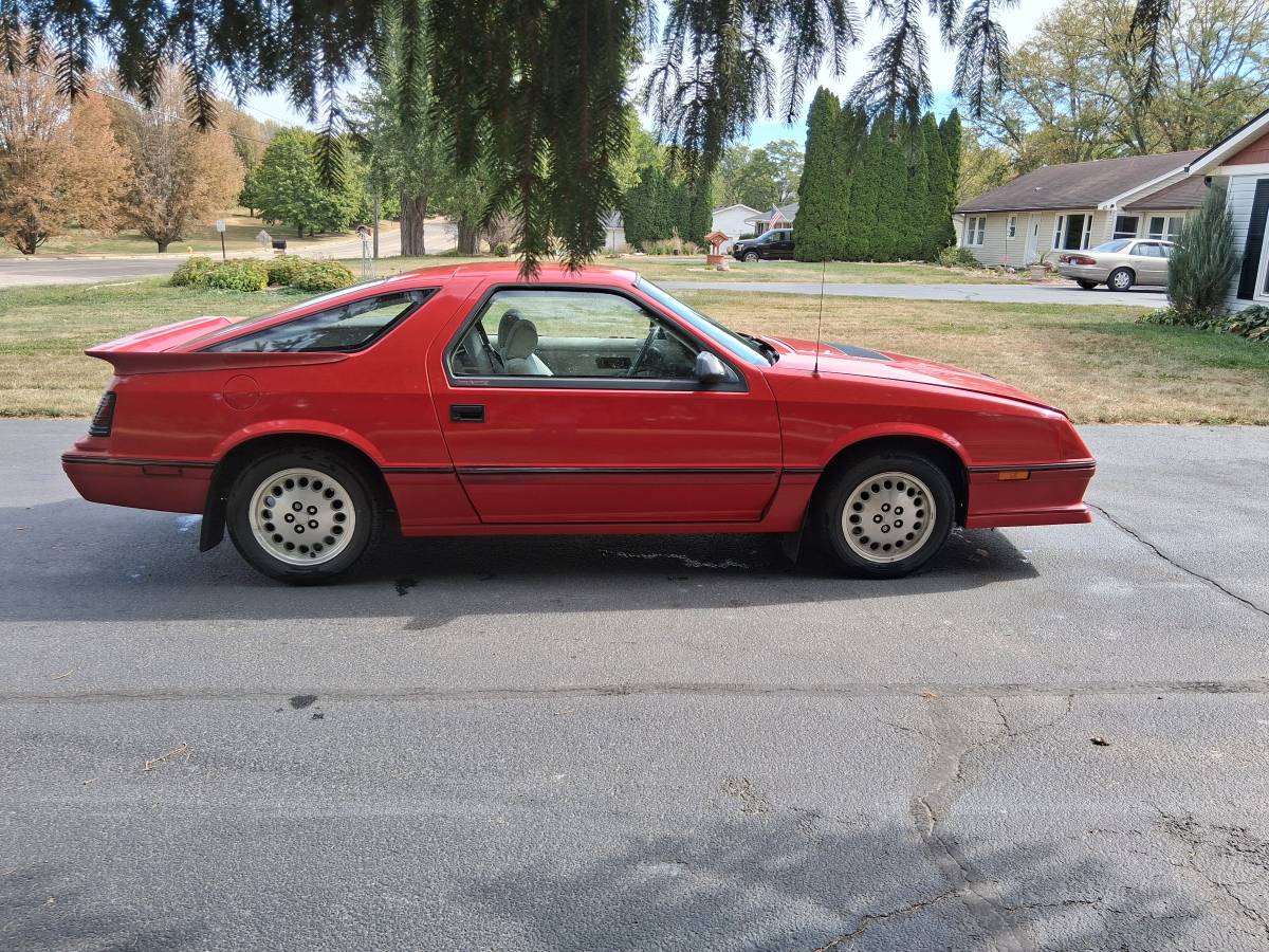 Dodge-daytona-turbo-z-1986-red-5