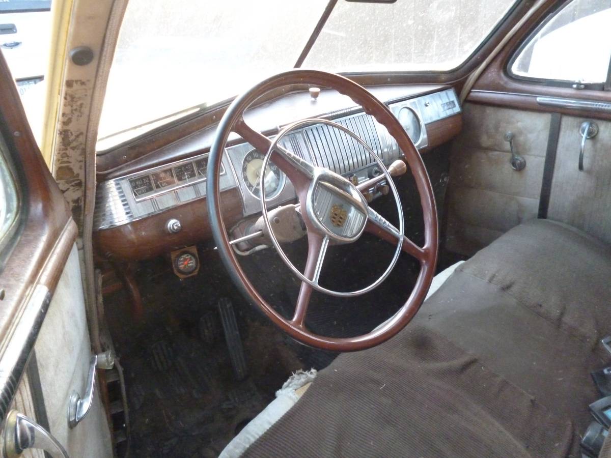 Dodge-delux-1947-4