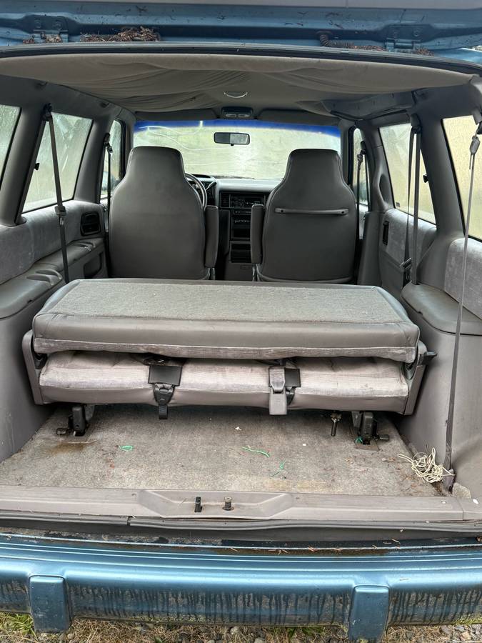 Dodge-grand-caravan-1992-blue-1