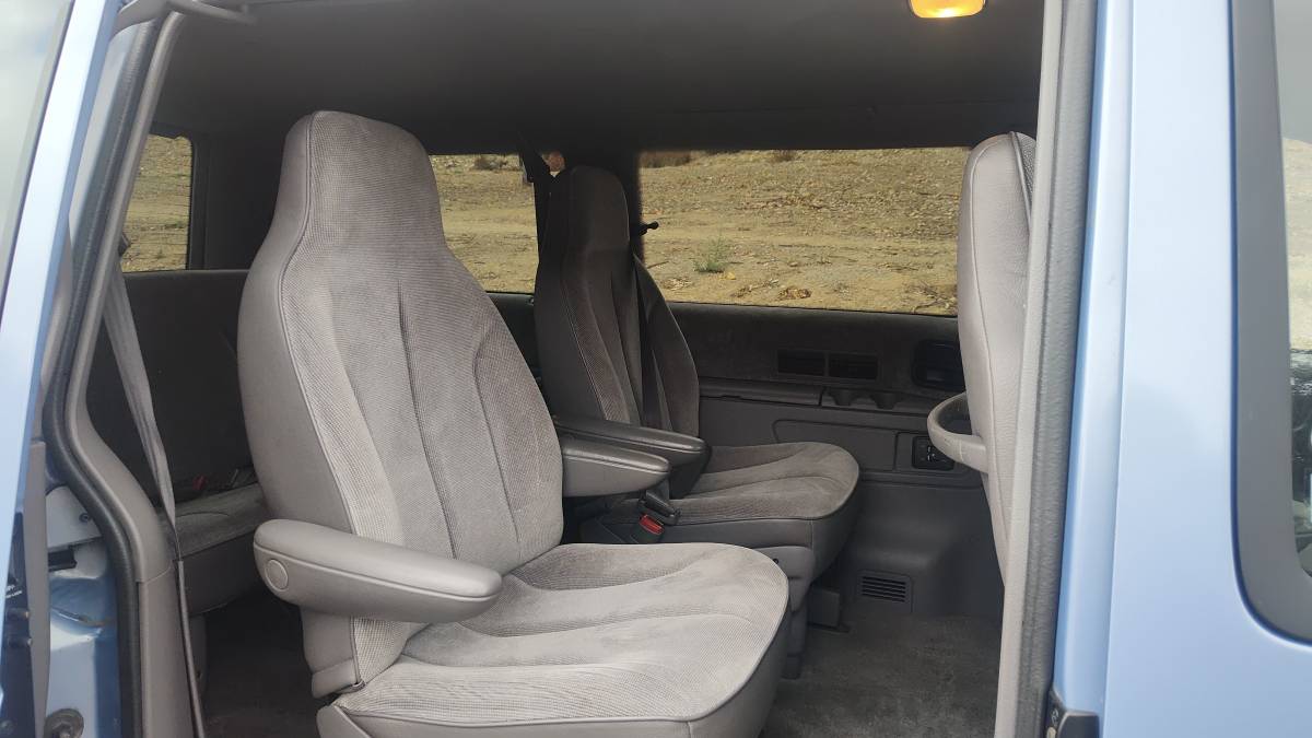 Dodge-grand-caravan-se-1994-blue-6