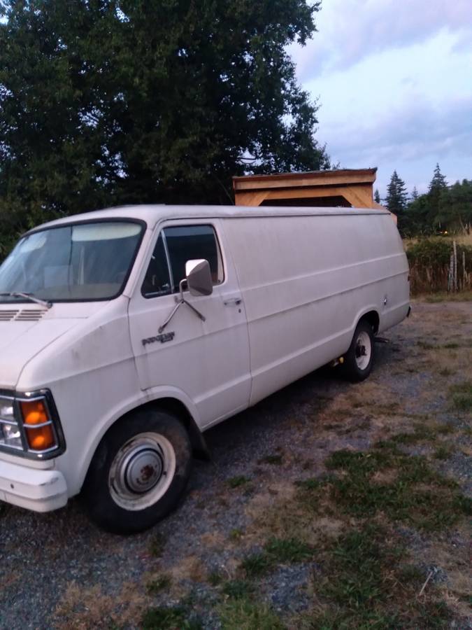 Dodge-maxi-van-300-1979-white
