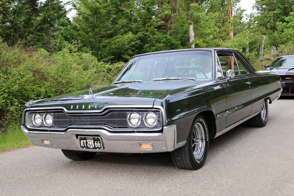 Dodge-monaco-1966-green-9