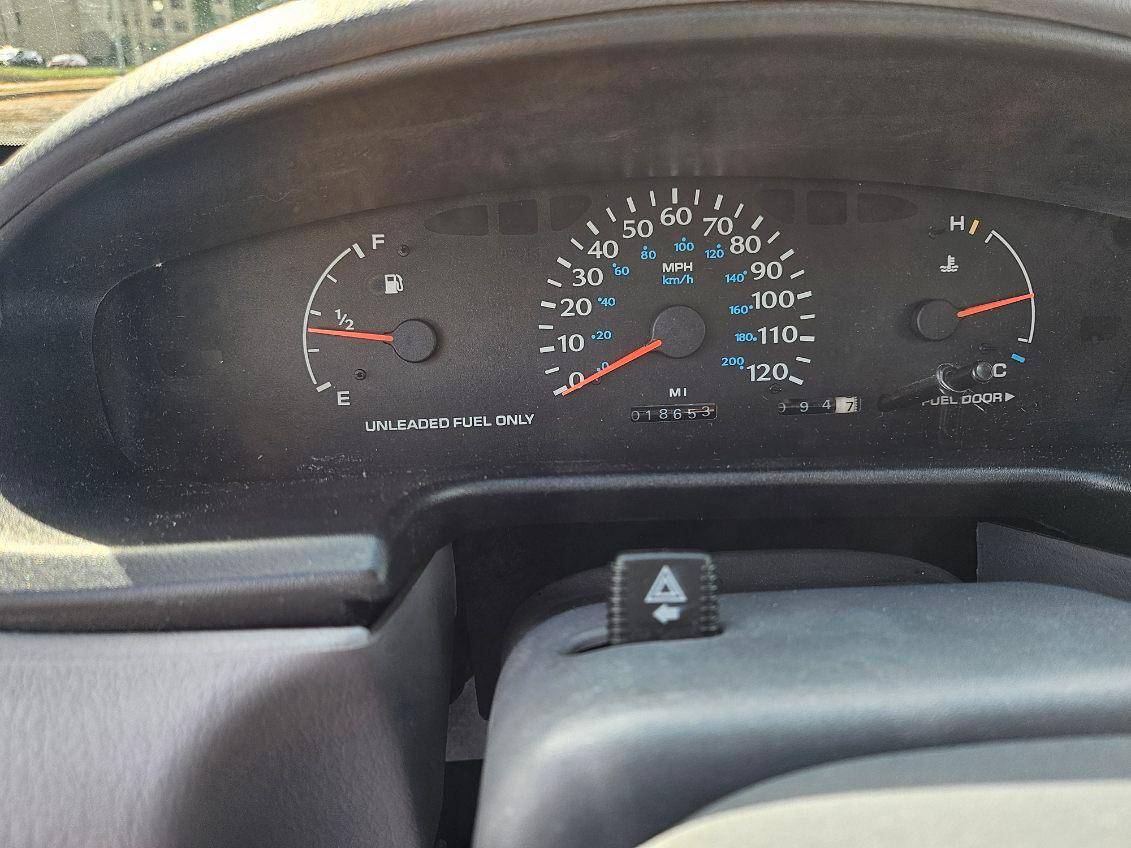 Dodge-neon-1996-3