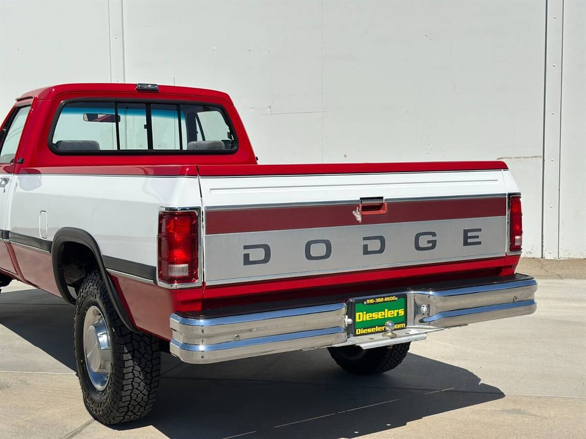 Dodge-other-pickups-w250-regular-cab-long-bed-5.9l-1991-red-10