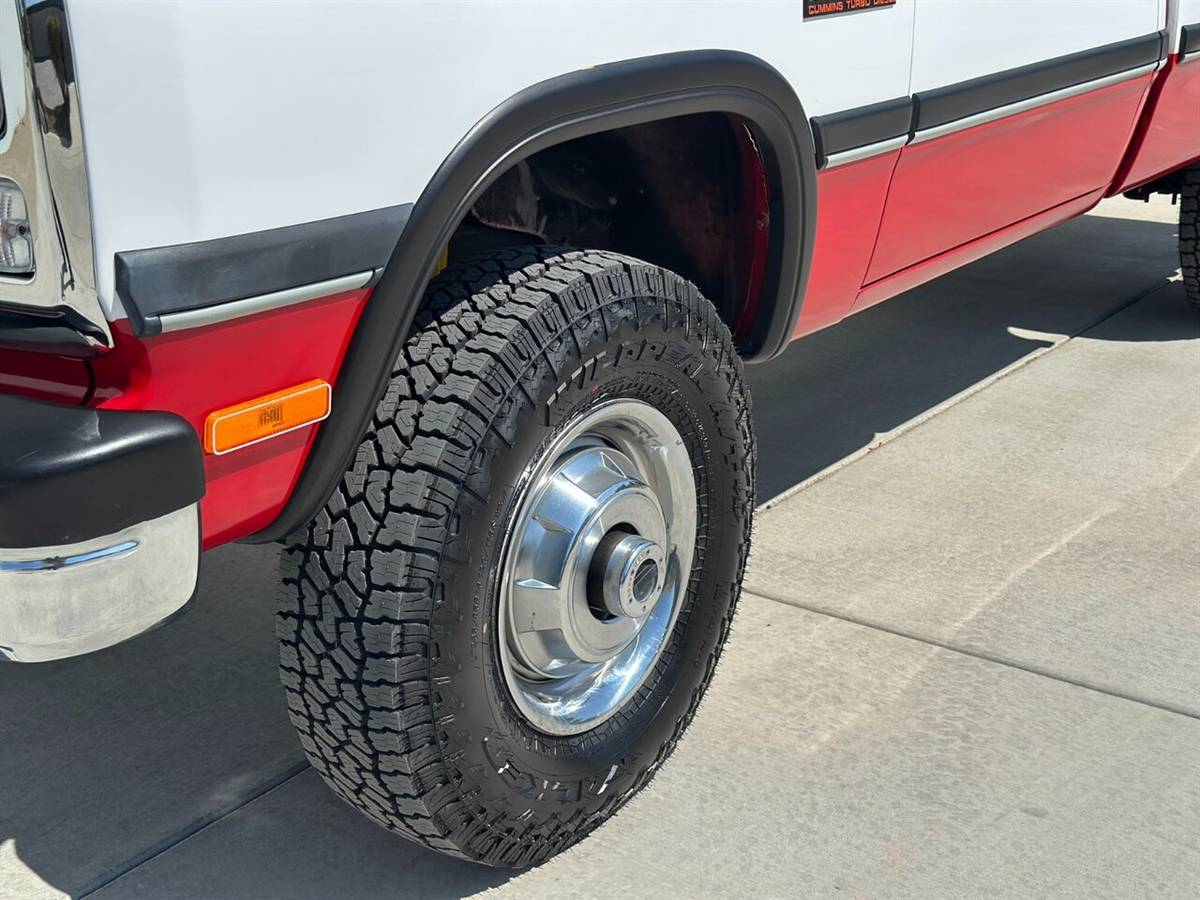 Dodge-other-pickups-w250-regular-cab-long-bed-5.9l-1991-red-15