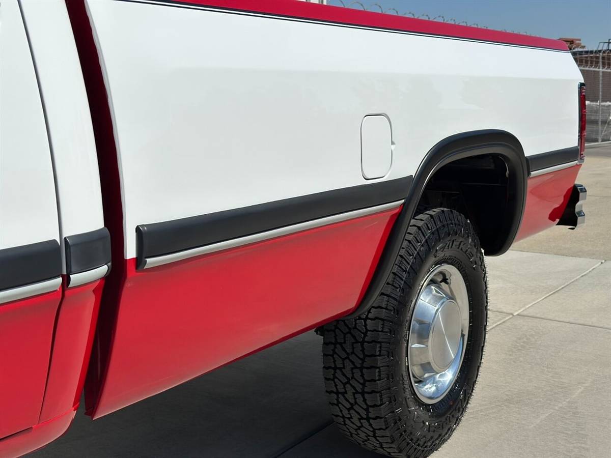 Dodge-other-pickups-w250-regular-cab-long-bed-5.9l-1991-red-17