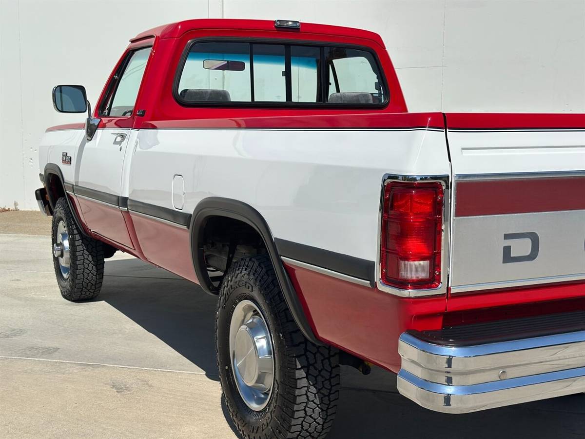 Dodge-other-pickups-w250-regular-cab-long-bed-5.9l-1991-red-20
