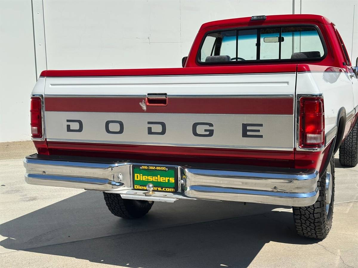Dodge-other-pickups-w250-regular-cab-long-bed-5.9l-1991-red-8