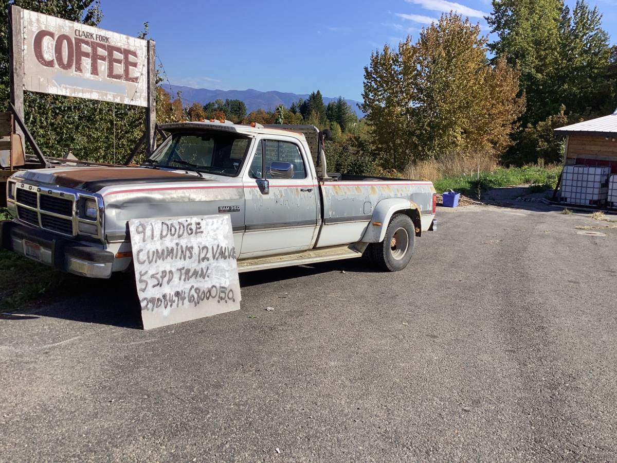 Dodge-pickup-diesel-1991-grey-2