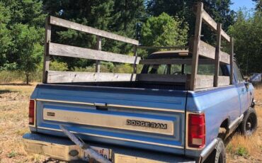 Dodge-power-ram-le150-4x4-extended-cab-and-bed-1990-blue-4