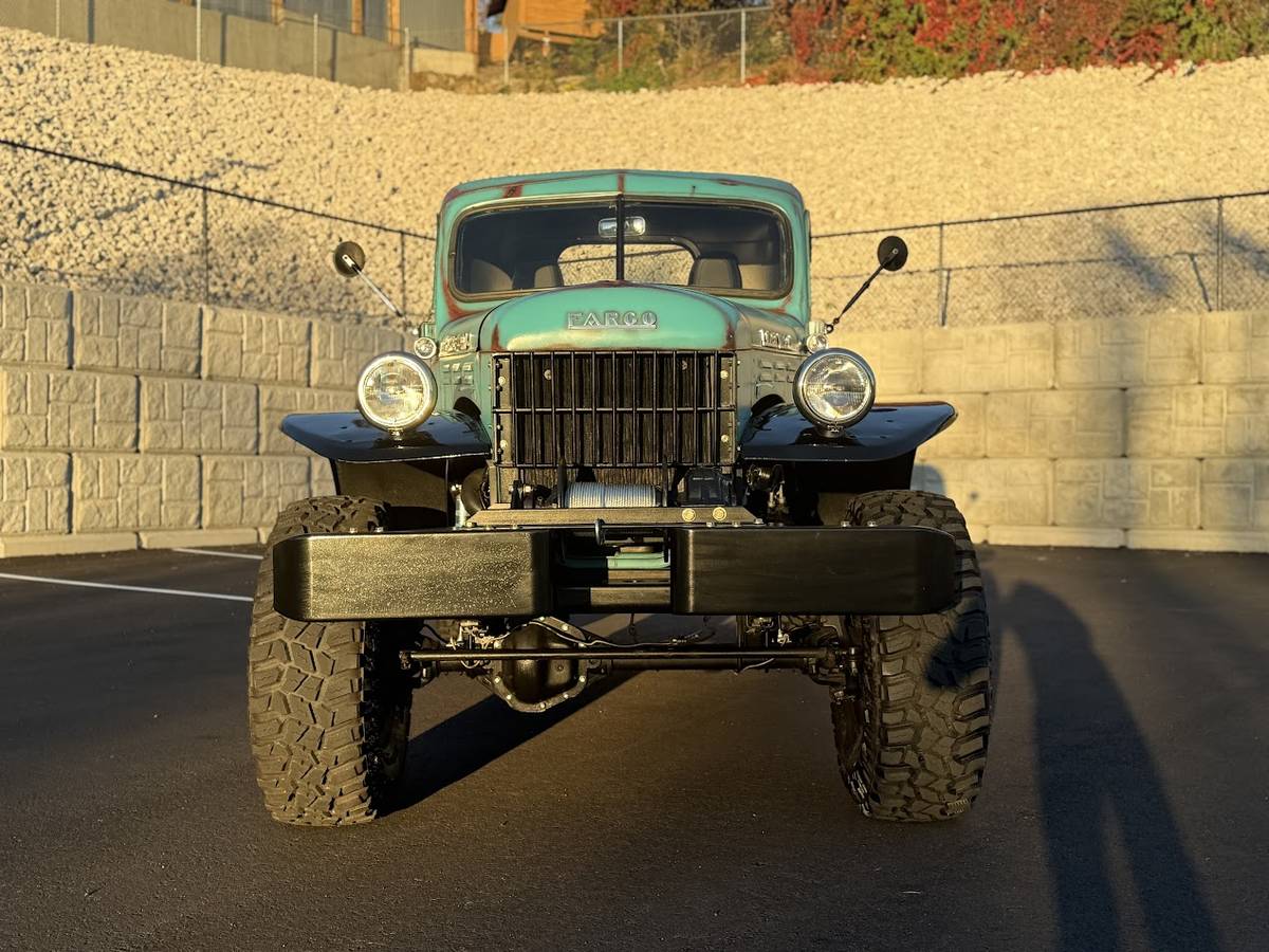 Dodge-power-wagon-diesel-1957-blue-1