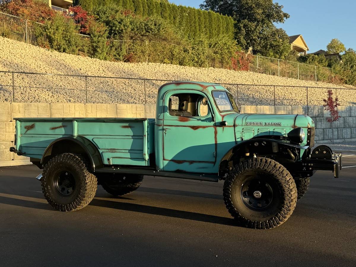 Dodge-power-wagon-diesel-1957-blue-4