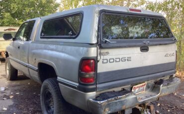 Dodge-pu-1987-grey-3