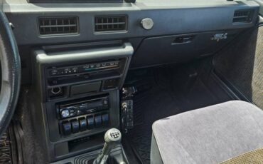 Dodge-raider-1989-red-9